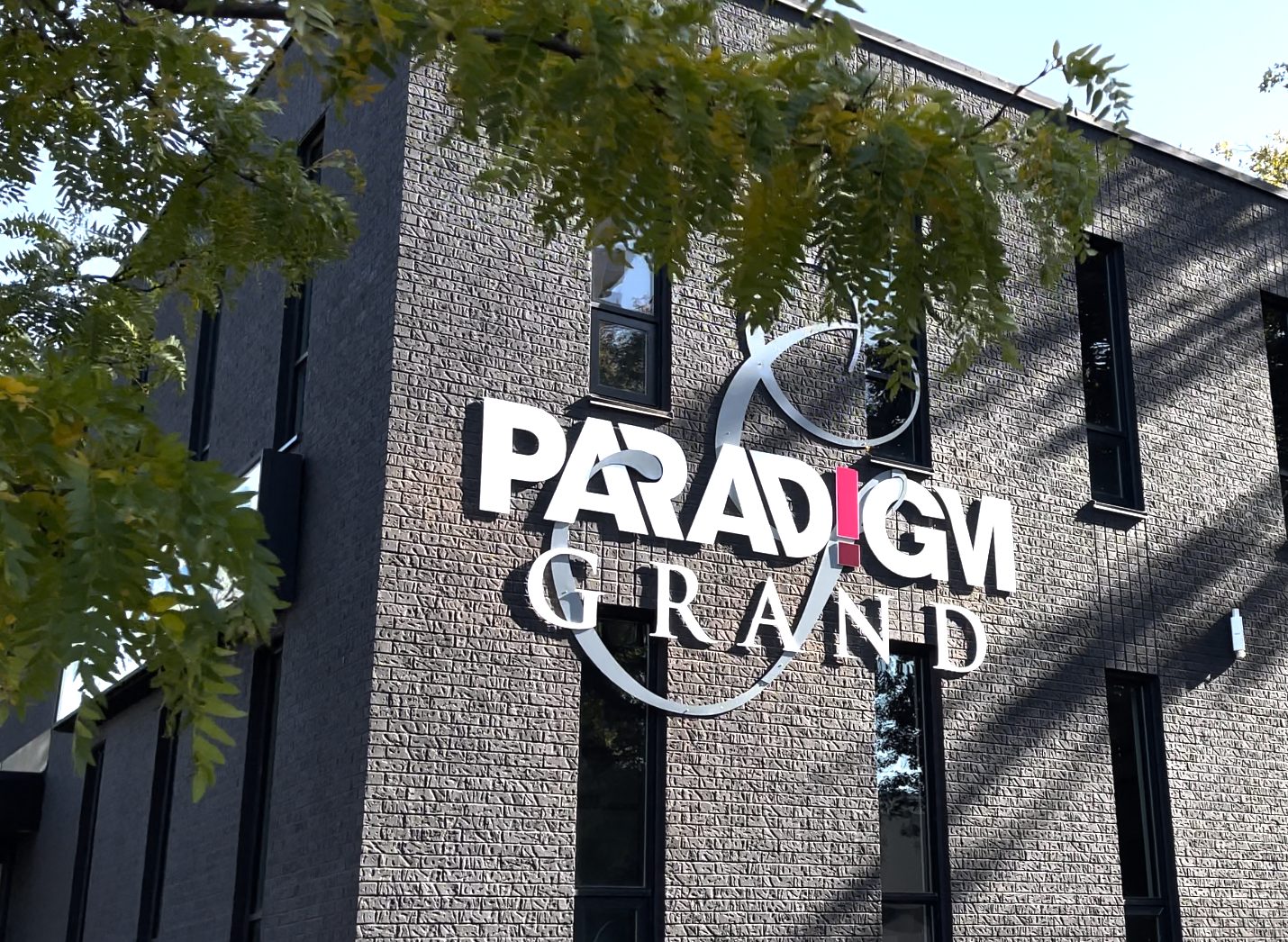 Sales Centre - Paradigm Grand